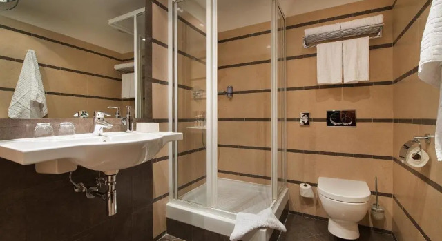 Einzel Zimmer EA Hotel Downtown