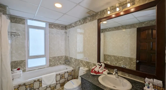 Номер Deluxe Đông Kinh Hotel