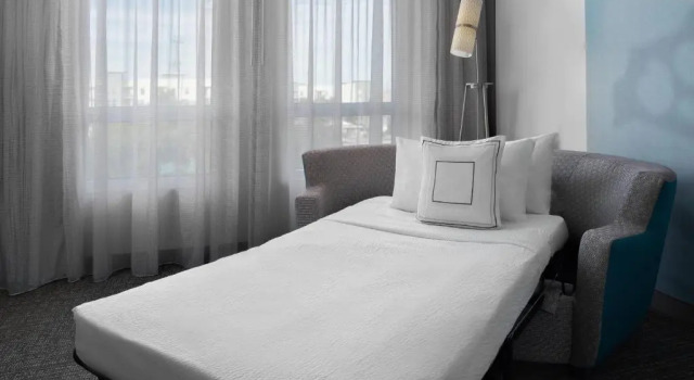 Четырёхместный люкс Courtyard by Marriott Delray Beach
