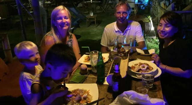 Вилла с 2 комнатами Local Beach Homestay