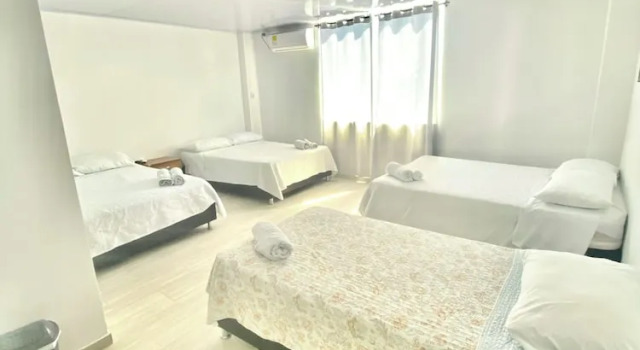 Четырёхместный номер Standard BLUE ISLAND HOTEL