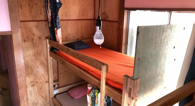 (camerata femminile) letto in camerata Fujiya