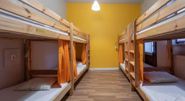 Кровать в общем номере Target Hostel