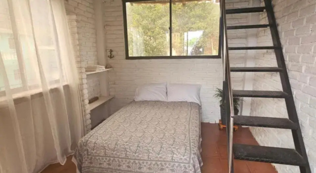 Hugo`s Place