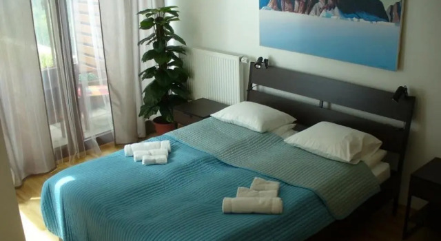Garden apartment with garage in central Prague, Rezervovat Apartmán Hotely v Praha s parkováním, poblíž National Memorial on the Vítkov Hill, Parkování