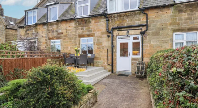 Maypole Cottage, Book Feriehus Hoteller i Yorkshire Moors med parkering, Parkering