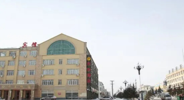 Kaiyuan Hotel, Rezerwuj Hotel Hotele w Duolun z parkingiem, Parking