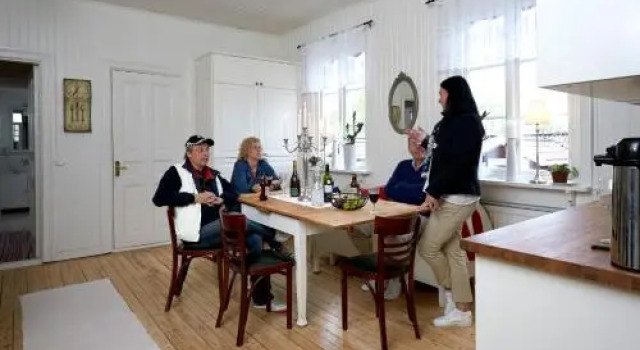 Pensionat Kajutan I Sjötorp, Book Hotel  