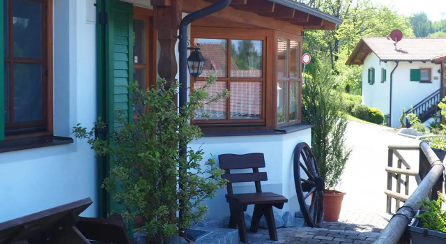 Golfchalet Uttlau, Забронировать Шале Коттеджи Нижней Баварии, Коттедж