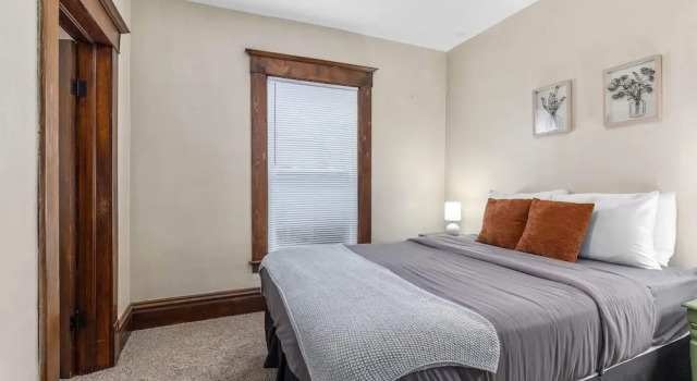 HIstoric 4 BR Near Fulton St, Buchen Sie Ferienhaus Grand Rapids 