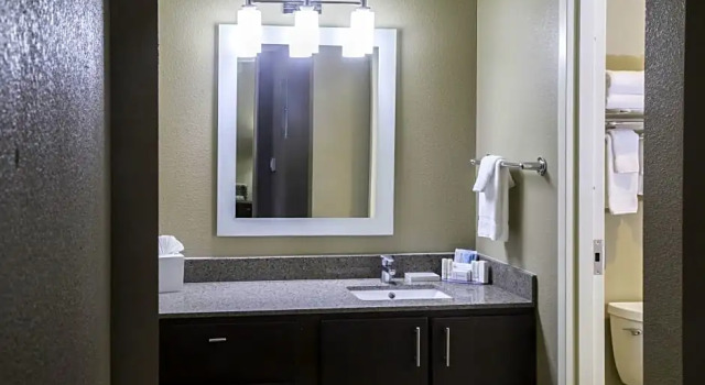 Четырёхместный люкс с 2 комнатами TownePlace Suites by Marriott Oxford