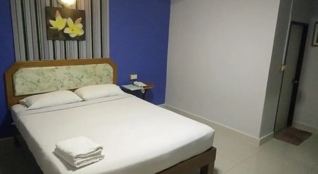 Kiatnakhon Hotel, Забронировать Отель Отели Накхонситхаммарат с бассейном, Бассейн
