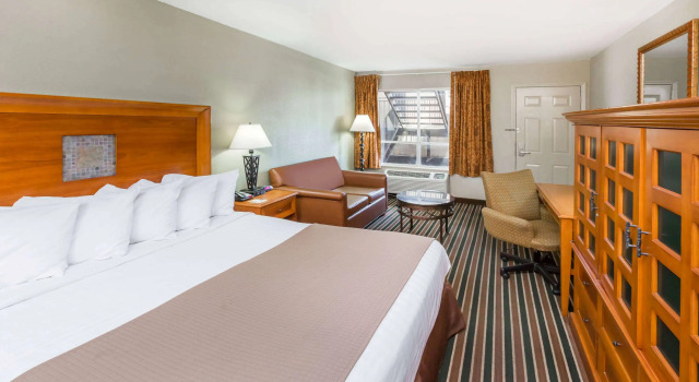 Days Inn by Wyndham Carlisle, Varaa Mini-hotelli  