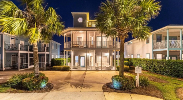 Coastal Fantasea by Destin Getaways, Varaa Hotelli Destin Emerald Coast
