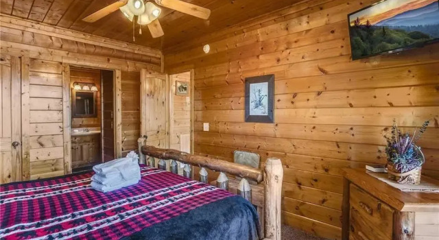 Misty Blue 1 Bedroom Home with Hot Tub, Забронировать Отель Отели Great Smoky Mountains National Park с парковкой, Парковка