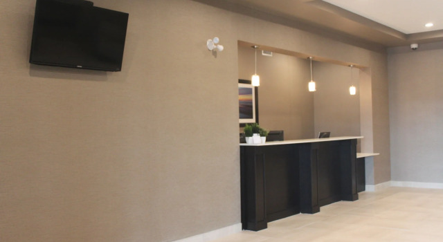 Meridian Inn & Suites Lloydminster, Prenota Hotel Lloydminster Alberta