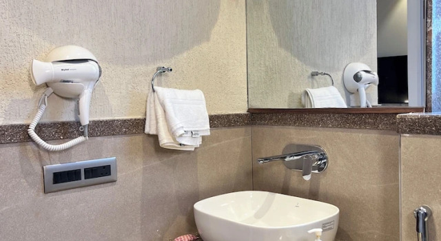 Четырёхместный семейный номер Standard Hotel LA Eden
