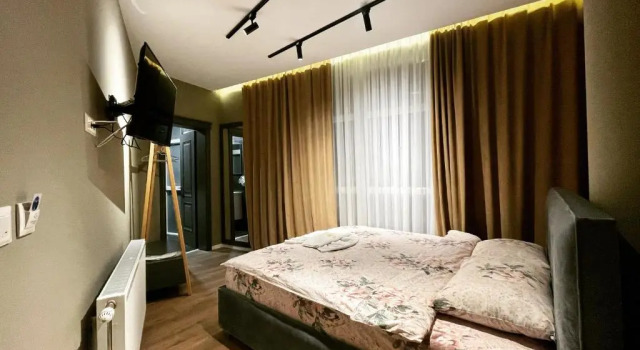 Номер Deluxe GRAND JNK Boutique Hotel