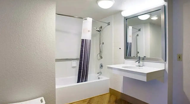 Двухместный люкс La Quinta Inn by Wyndham San Diego Chula Vista