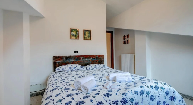 Ortensia Blu Lake And Relax