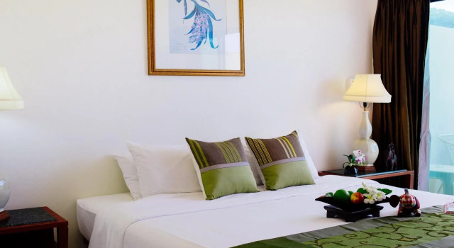 Hill Myna Holiday Park & Cafe