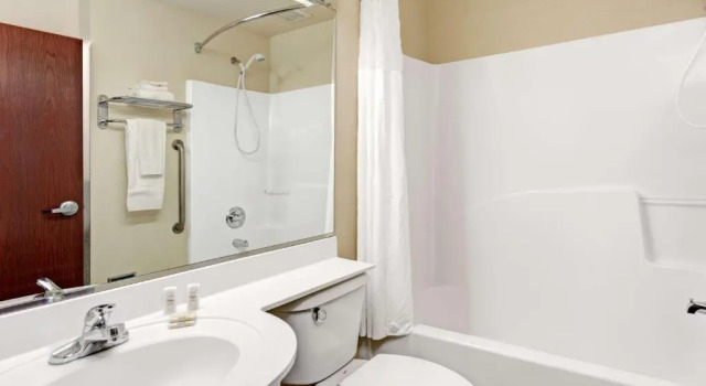 Номер Standard Microtel Inn & Suites by Wyndham Bremen