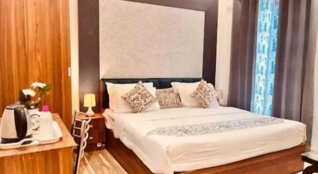 Двухместный номер Deluxe с балконом и с видом на город Goyal Hoteliers - Hotel Vasudha