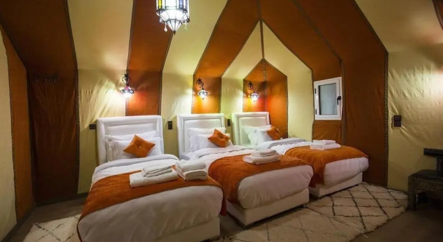 Merzouga Desert Camp, Rezervovat Hotel Hotely v Meknes-Tafilalet s parkováním, Parkování