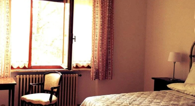 La Collina di Albiro Affittacamere, Prenota Hotel Arcola Riviera Ligure