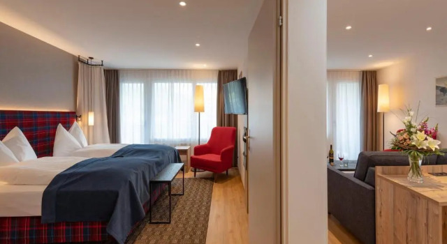 Suite Mountain Plaza Hotel