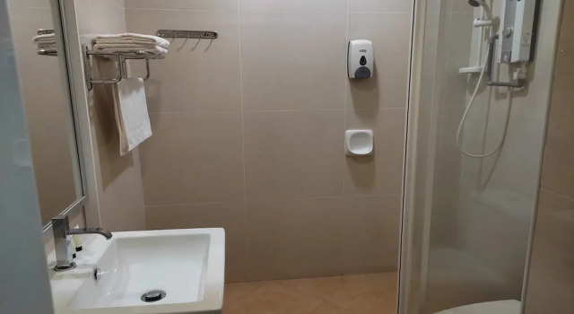 Номер Deluxe Hotel DNew 1 KK Sabah