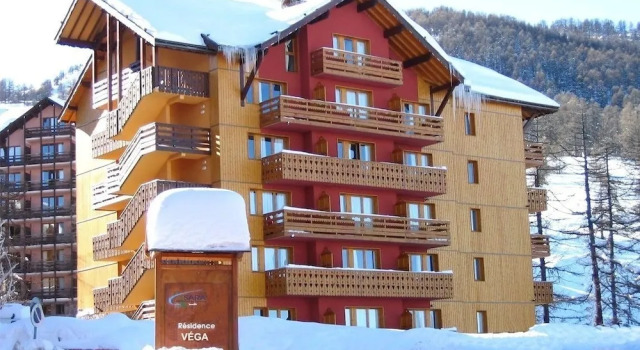 Residence Vega, Забронировать Отель Отели Ризуль с парковкой, Парковка