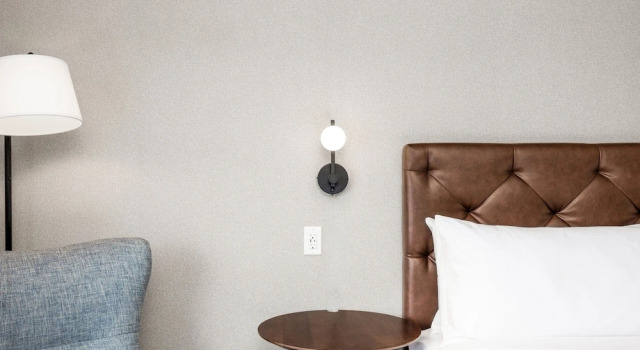 Двухместный номер Premium Four Points by Sheraton Kelowna Airport