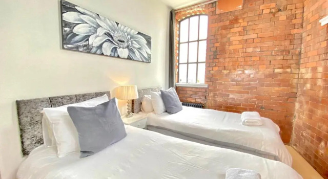 Victorian Factory Apartment with 2 Bedrooms