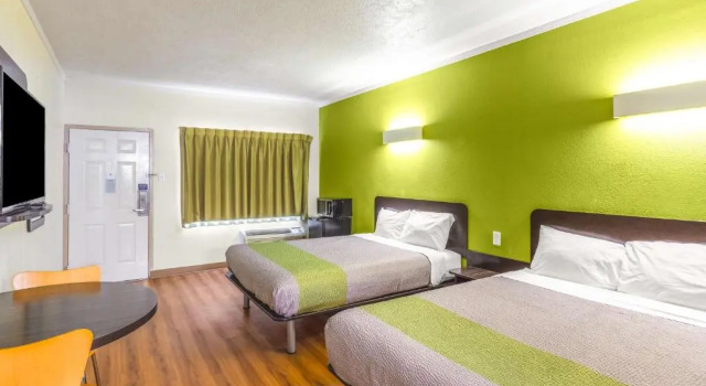 Четырёхместный номер Standard Motel 6 Huntington, WV