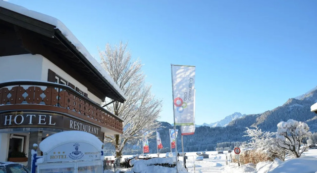 Hotel Restaurant Cafe Fuggerhof, Book Hotel Hoteller i Oberstdorf med pool, Swimmingpool
