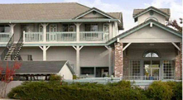 Двухместный номер Standard Super 8 by Wyndham Auburn