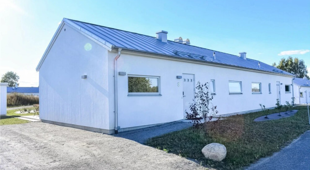 Amazing Home in Simrishamn With Outdoor Swimming Pool, Wifi and 2 Bedrooms, Book Hotel Tomelilla 