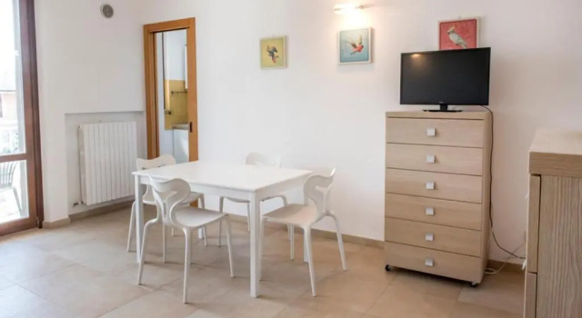 N196 - Numana, Delizioso Bilocale Con Giardino E Vista Mare, Rezervovat Hotel Numana 