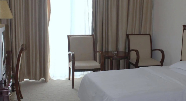 Wushunde International Academic Exchange Hotel Zhuhai, Rezerwuj Hotel Hotele w Zhuhai z parkingiem, Parking