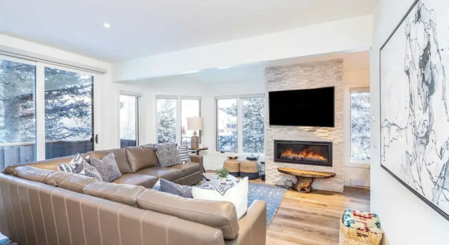 Коттедж с 2 комнатами с балконом Manitou Riverhouse 115 by Avantstay Spacious Condo in the Centre of Telluride