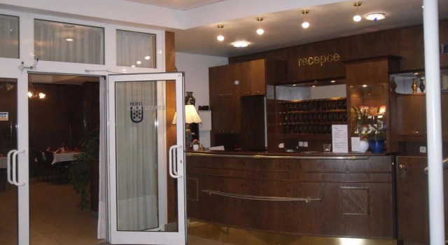 Hotel Annahof, Rezerwuj Hotel Hotele w Central Bohemia z parkingiem, Parking