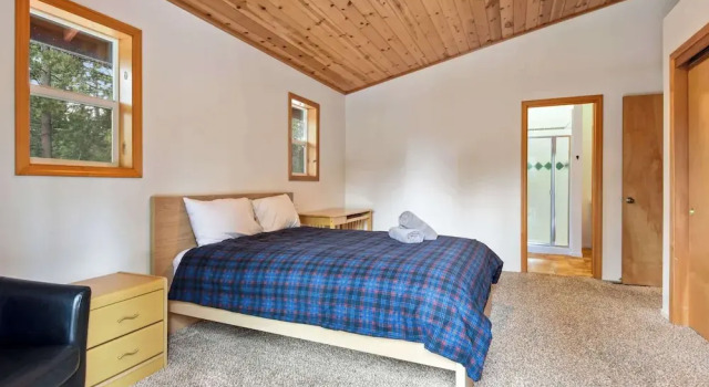 Коттедж Truckee Pines Retreat Game Room & Forest Views