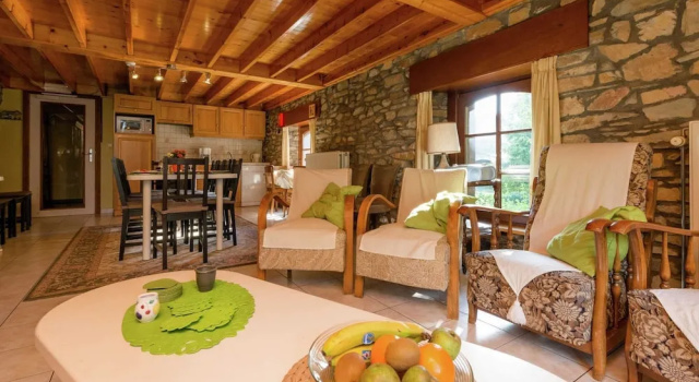 Коттедж Renovated Farmhouse From 1832 With Beautiful View of Winter Sports Area