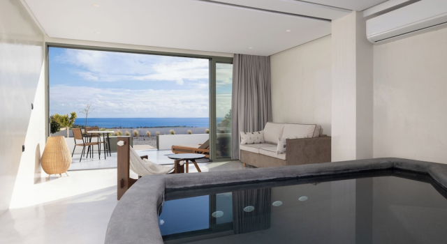 Люкс Executive с балконом Acro Caldo Suites
