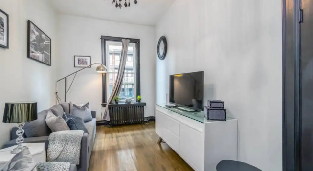 Modern 5 Bedroom Boutique Loft, Забронировать Бутик-отель Бутик-отели Торонто, рядом с Галерея искусств Онтарио, Бутик-отель
