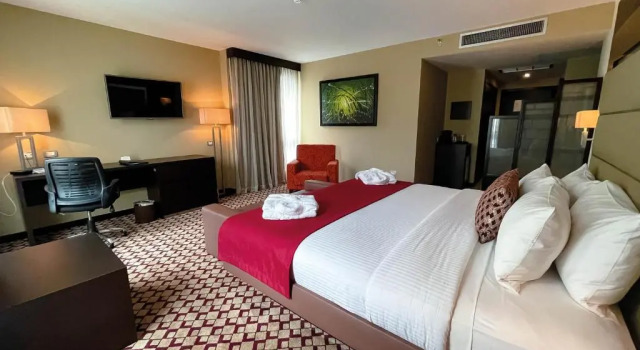 Номер Standard Waldorf Hotel