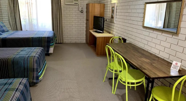 Номер Deluxe Kingswood Motel