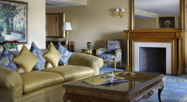 Двухместный люкс Ambassador с балконом Cairo Marriott Hotel