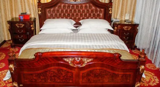 Люкс Deluxe Qiankun Business Hotel